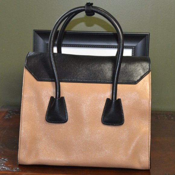 Prada Glacè Calf Large Twin Pocket Tote - Picture 5 of 15